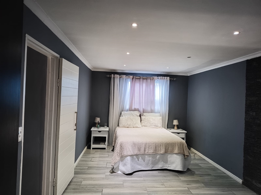 To Let 2 Bedroom Property for Rent in Heather Park Western Cape